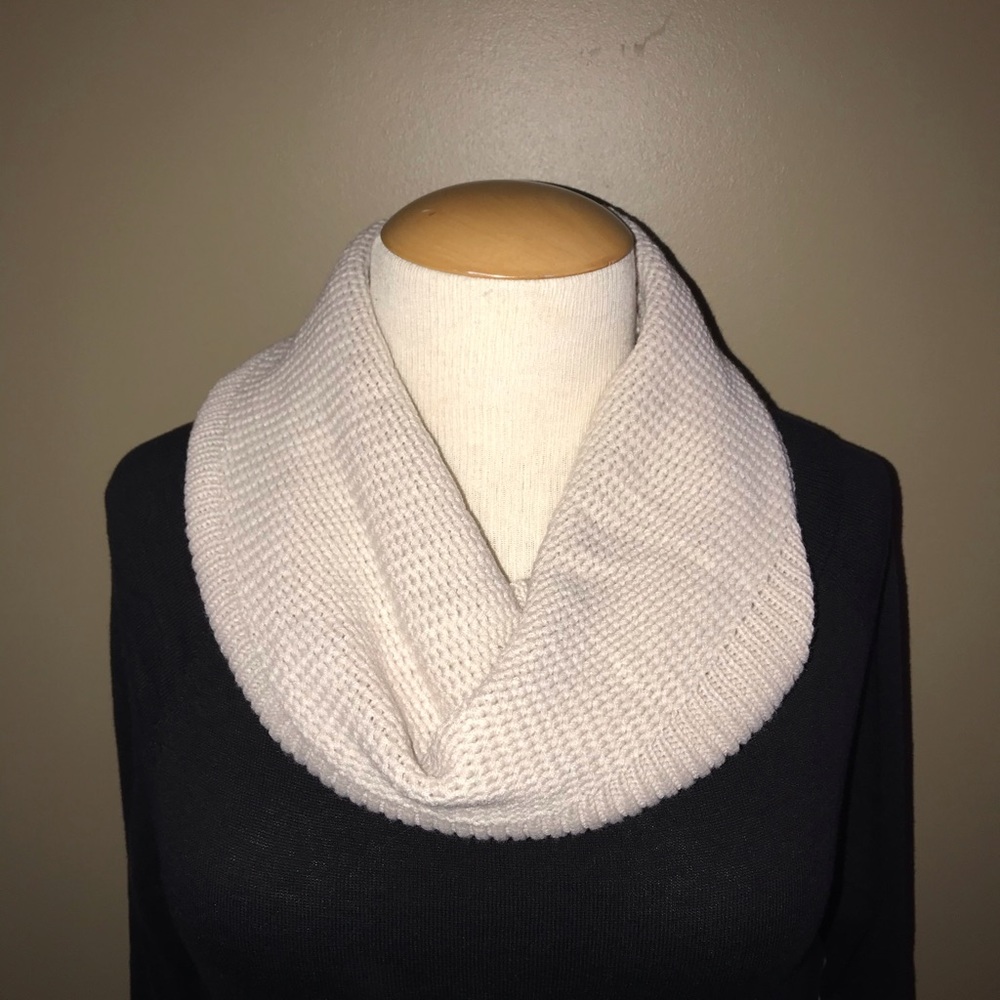 Infinity scarf - Picture 2 of 4